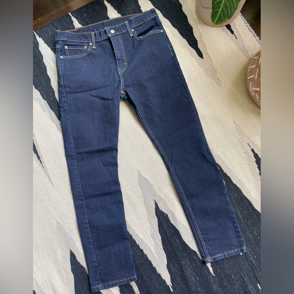 Levis 519 skinny jeans
